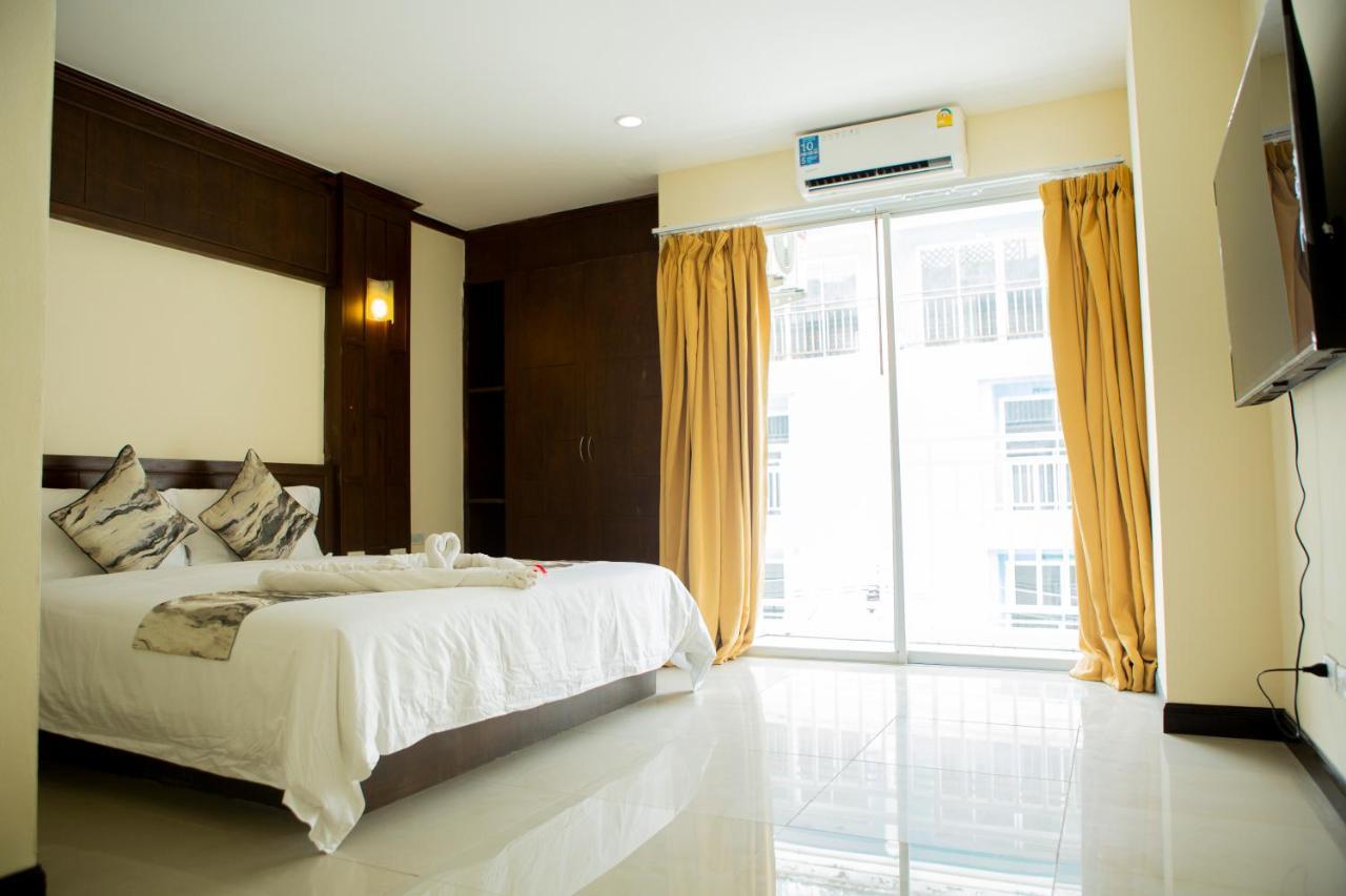 Blue Skyline Hotel Patong Exterior photo
