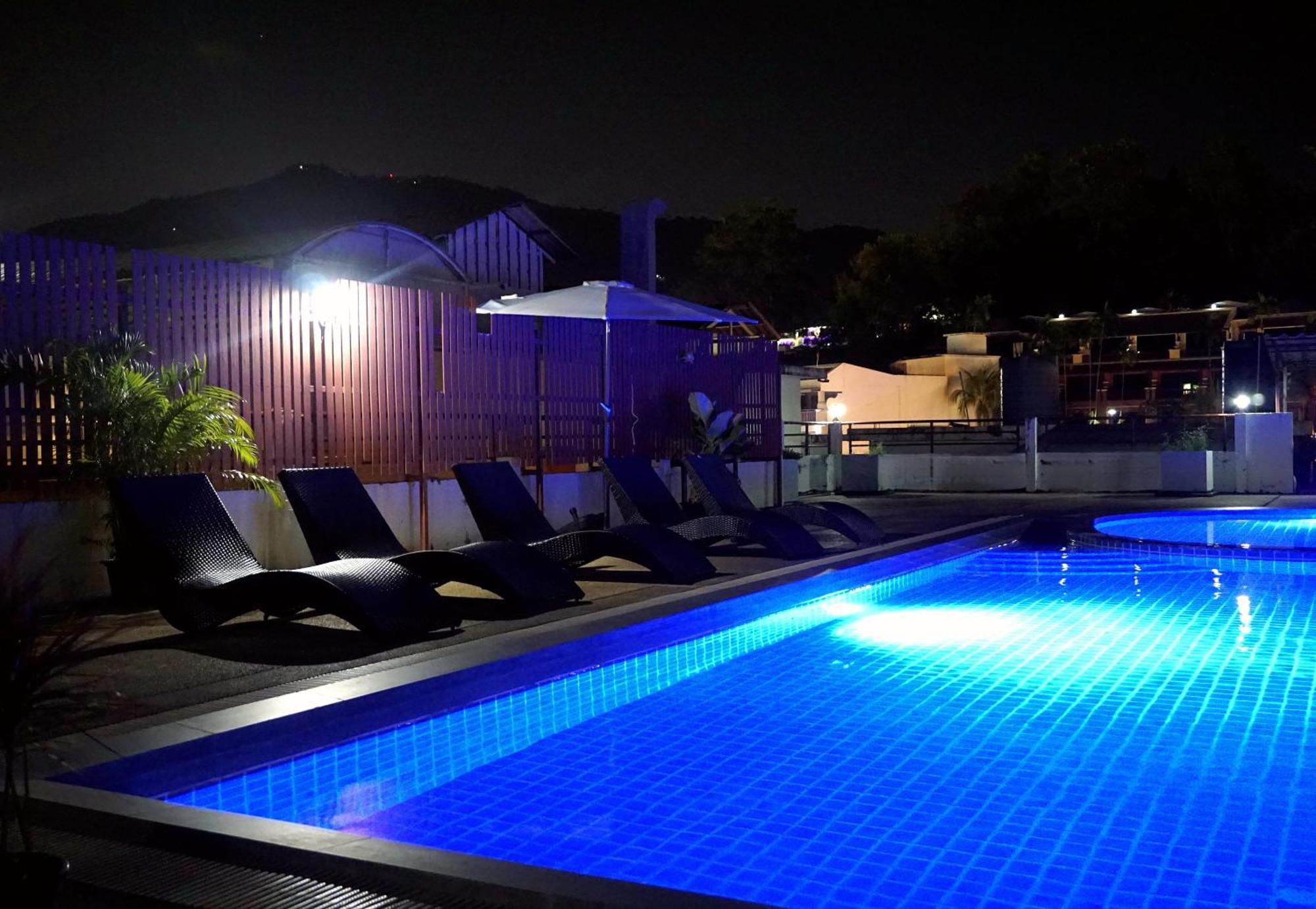 Blue Skyline Hotel Patong Exterior photo