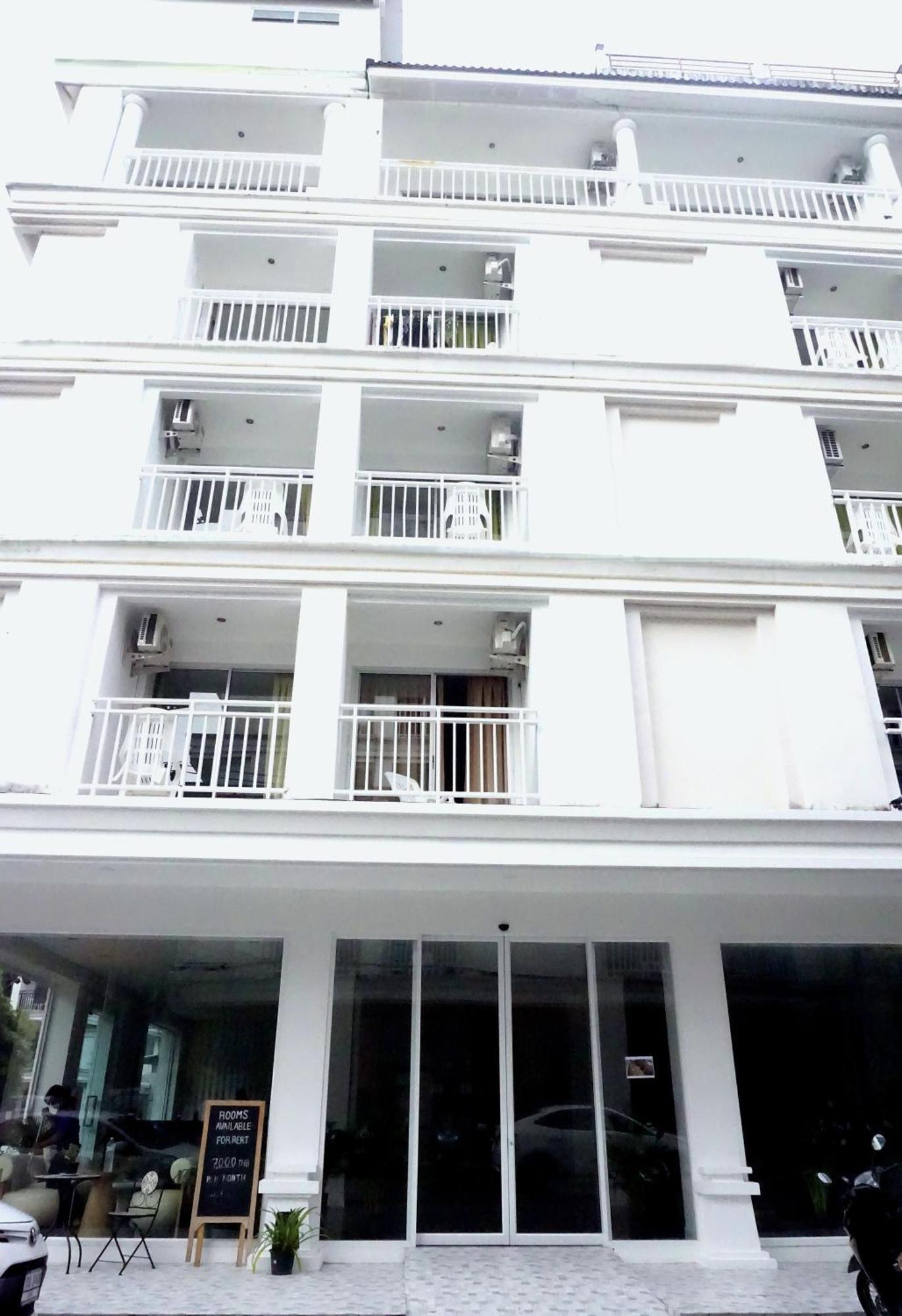 Blue Skyline Hotel Patong Exterior photo